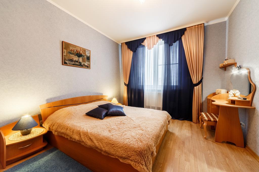 Apartment Domashny Uyut Na Belinskogo 41 Luxe Ekaterinburg Dış mekan fotoğraf